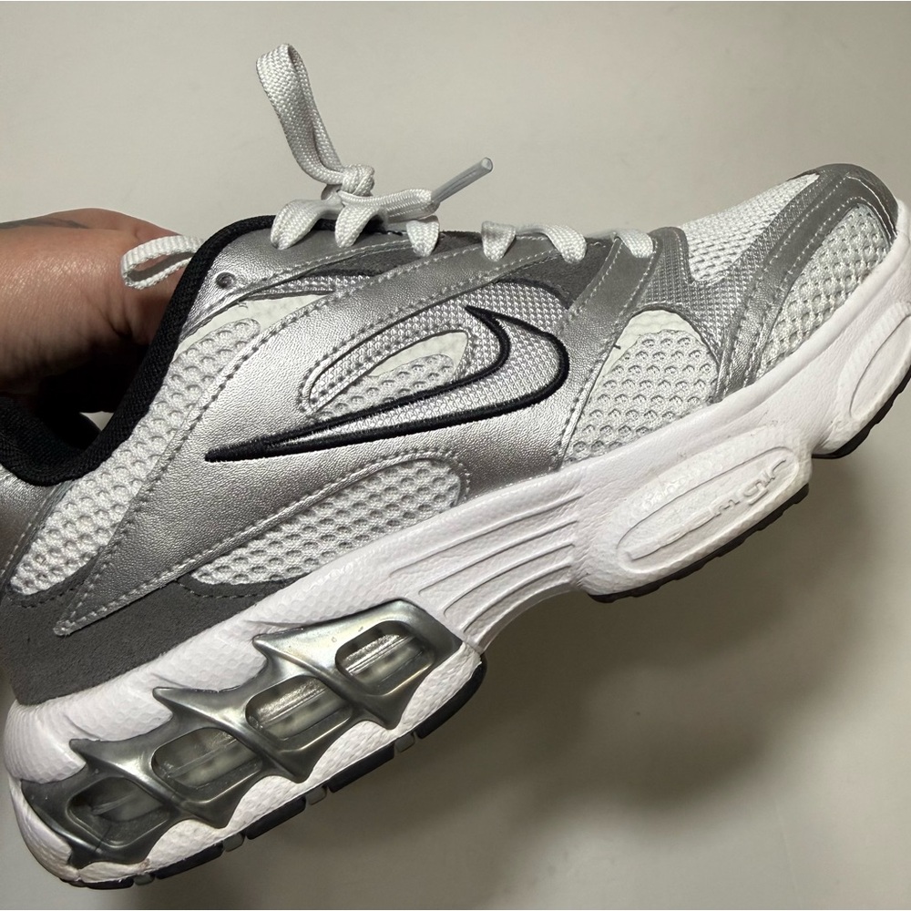 Nike Women's Zoom Air Fire Sneakers - Metallic Silver and White - Size 8 - Picture 12 of 16
